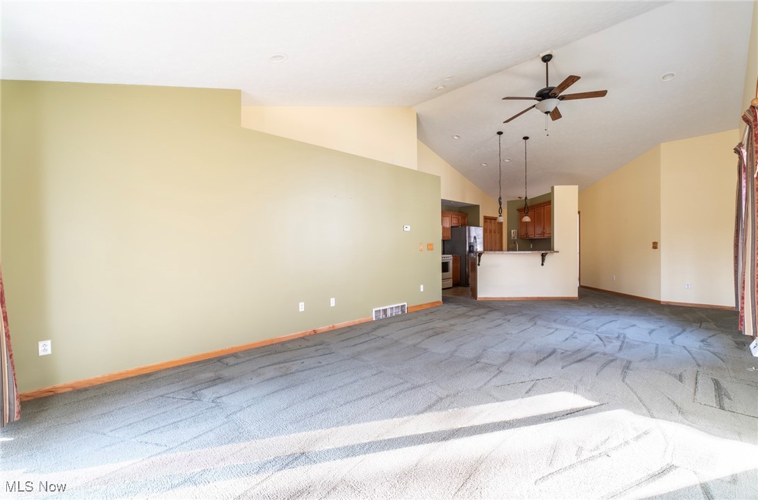 421 Hills Creek Road, Brookfield, Ohio image 8