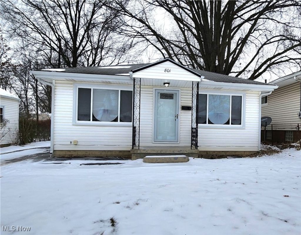 Photo of 801 Triplett Boulevard, Akron, OH 44306 (MLS # 5183212)