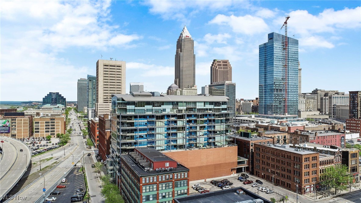 Pinnacle Condominium - Residential Lease