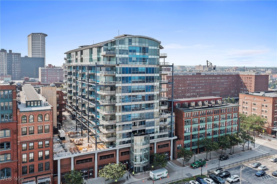 Pinnacle Condominium - Residential Lease