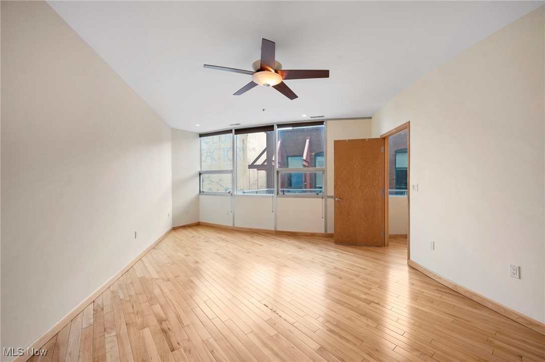 Pinnacle Condominium - Residential Lease