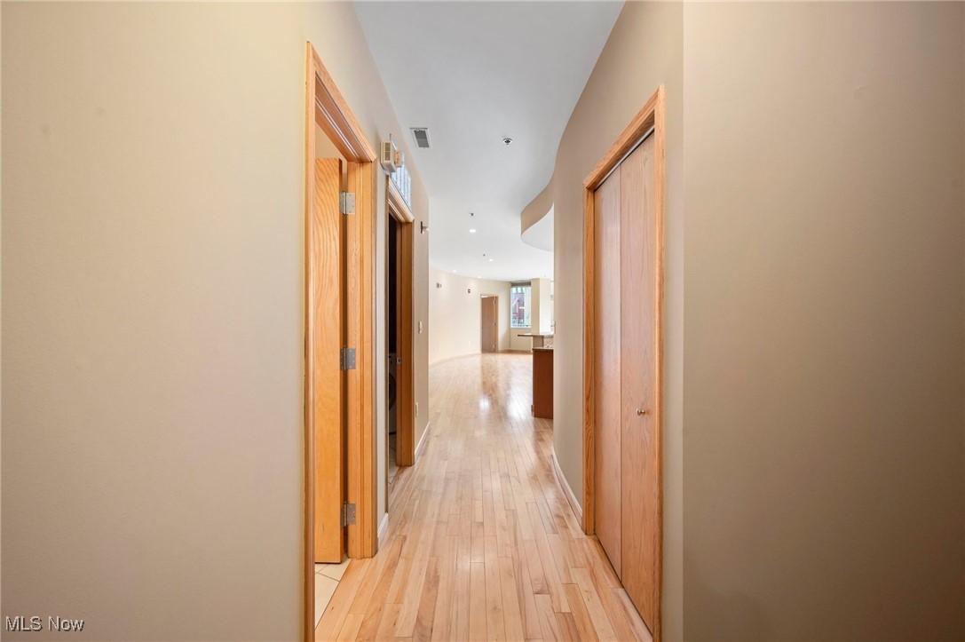 Pinnacle Condominium - Residential Lease