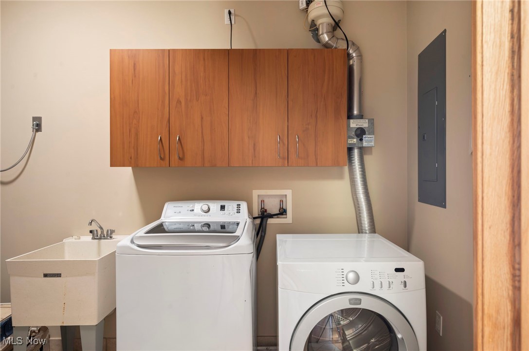 Pinnacle Condominium - Residential Lease