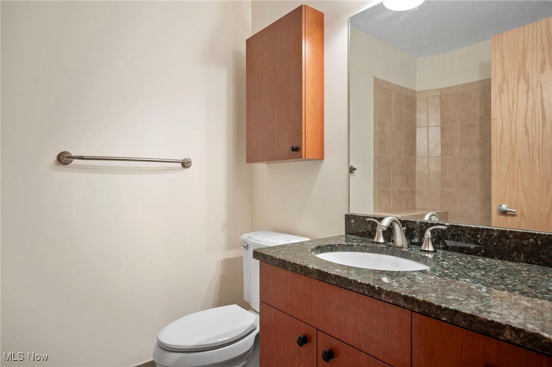 Pinnacle Condominium - Residential Lease