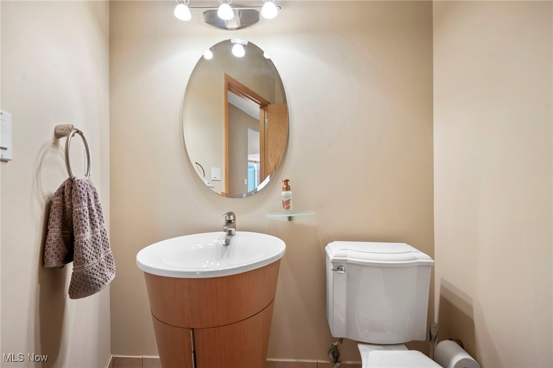 Pinnacle Condominium - Residential Lease