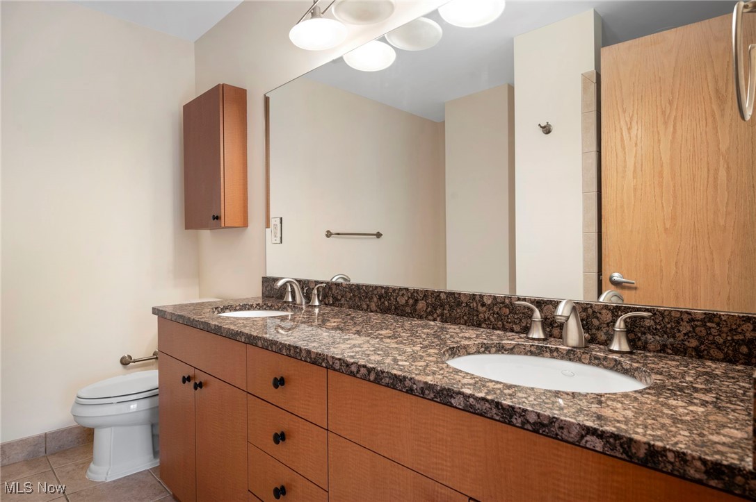 Pinnacle Condominium - Residential Lease