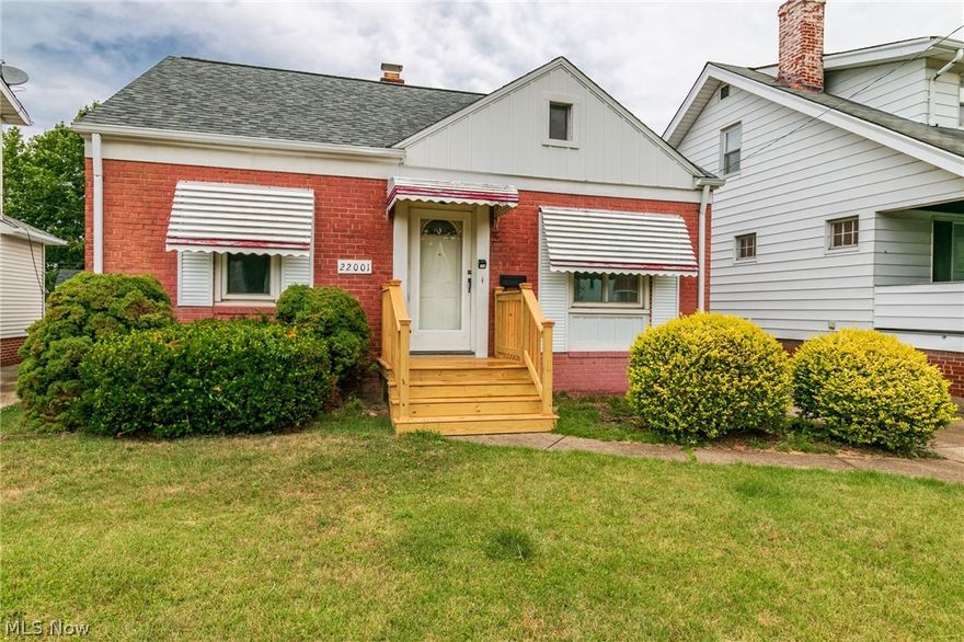 Welcome to this charming and move-in ready 3-bedroom, 1-bathroom brick home in Euclid! This property has been thoughtfully updated throughout, making it the perfect place to call home. The first floor features beautiful LVT flooring that flows seamlessly through the sunlit living room and two spacious bedrooms. A delightful bonus is the three-season room on the main floor, providing additional versatile living space.  Upstairs, you'll find a generously sized third bedroom with ample storage, offering a private and cozy retreat.  The partially finished basement extends your living space, perfect for a recreation room, family room, or home office.
Key updates include: New house and garage roof (2024), New refrigerator (2024), New carpet (2024), Freshly painted interior (2024), Furnace (2014) and AC (2016). Close to freeway access, shopping and schools. Don't miss out on this beautifully updated home, ready for you to move in and enjoy!