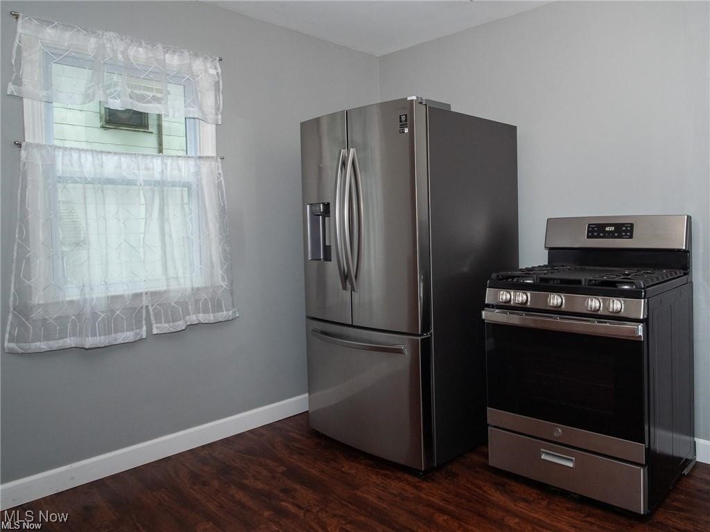 1782 Beechwood Street, Warren, Ohio image 2
