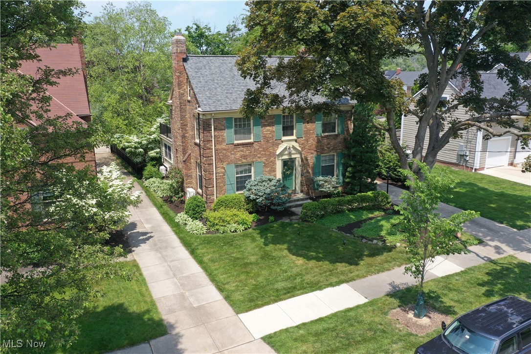 21106 Morewood