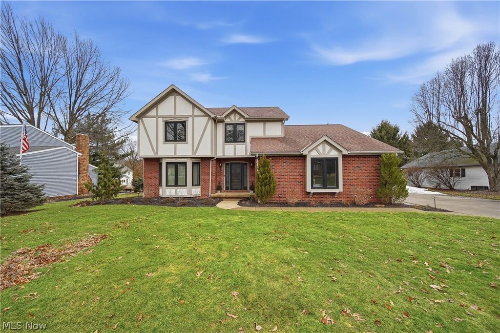 Photo of 2013 Dornoch Drive, Uniontown, OH 44685 (MLS # 5187797)