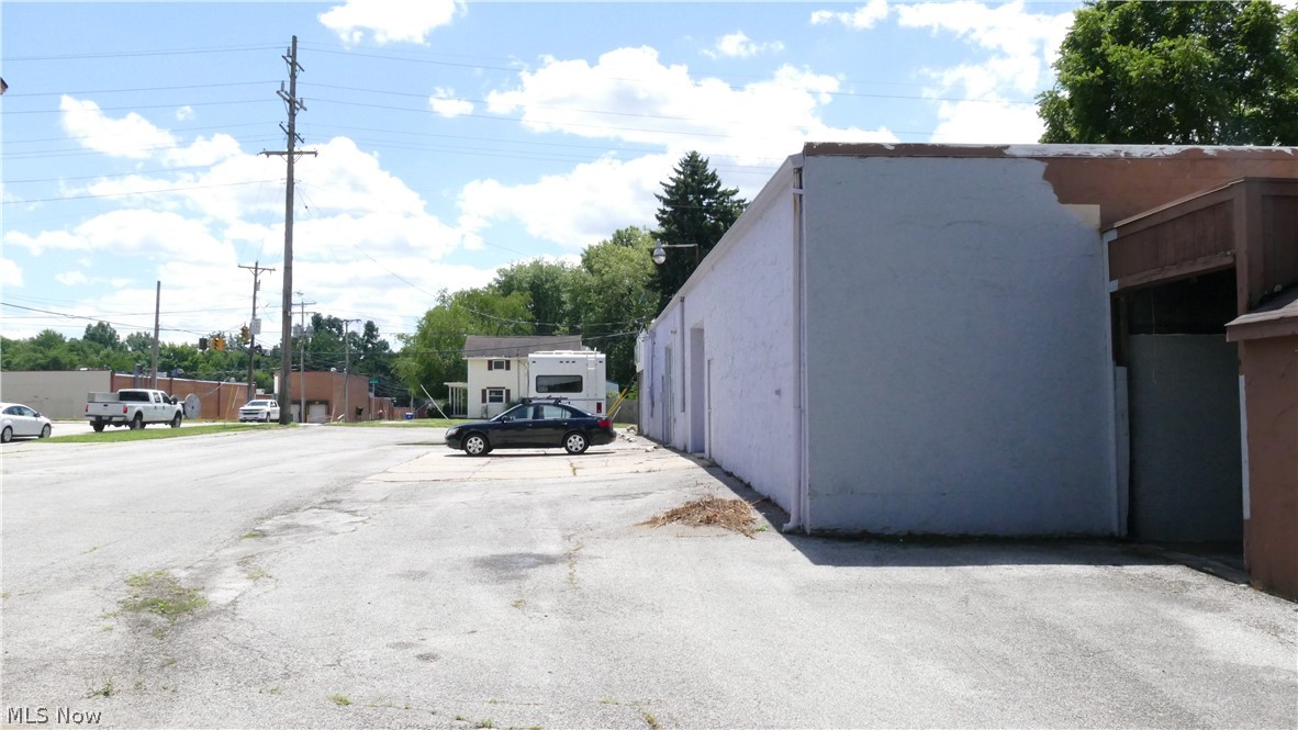 Ainsworths Add - Commercial Lease