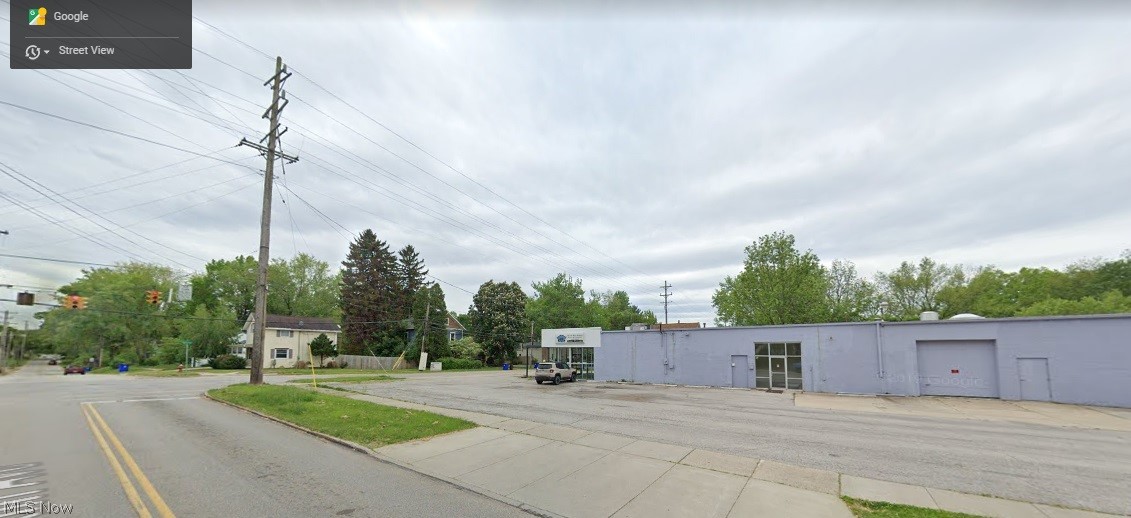 Ainsworths Add - Commercial Lease