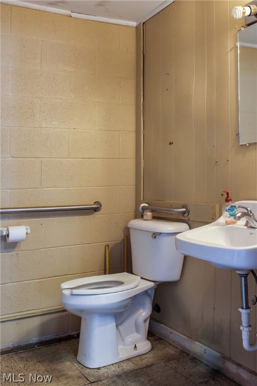 Ainsworths Add - Commercial Lease