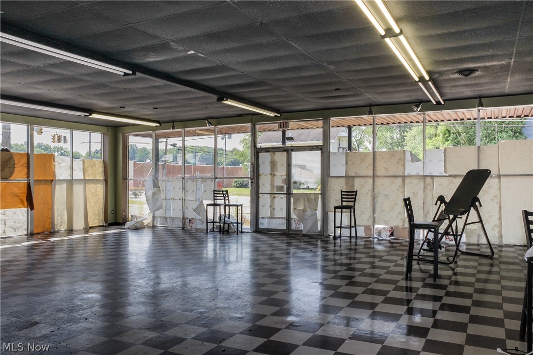 Ainsworths Add - Commercial Lease