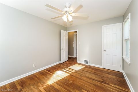 Tiny photo for 16315 Westview Avenue, Cleveland, OH 44128 (MLS # 5203407)