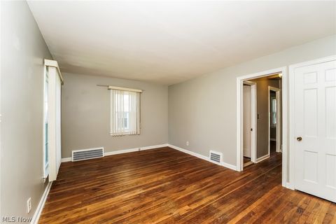 Tiny photo for 16315 Westview Avenue, Cleveland, OH 44128 (MLS # 5203407)
