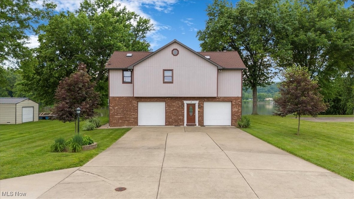 Vienna, West Virginia 26105, United States, 2 Bedrooms Bedrooms, ,3 BathroomsBathrooms,Residential,Active,148761