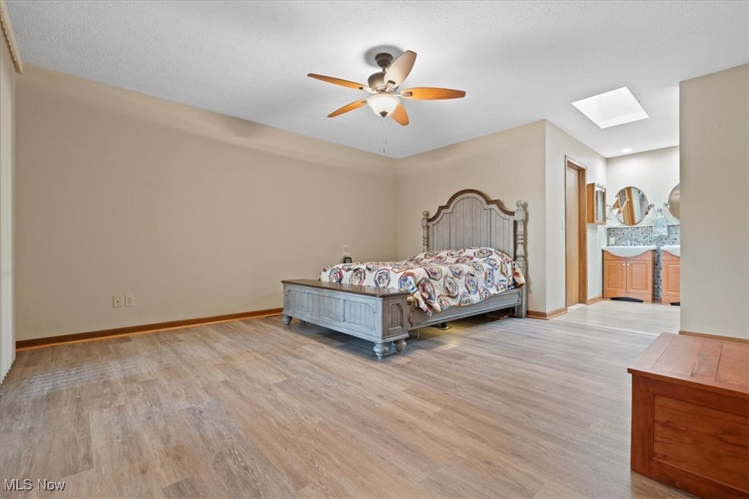 Vienna, West Virginia 26105, United States, 2 Bedrooms Bedrooms, ,3 BathroomsBathrooms,Residential,Active,148761