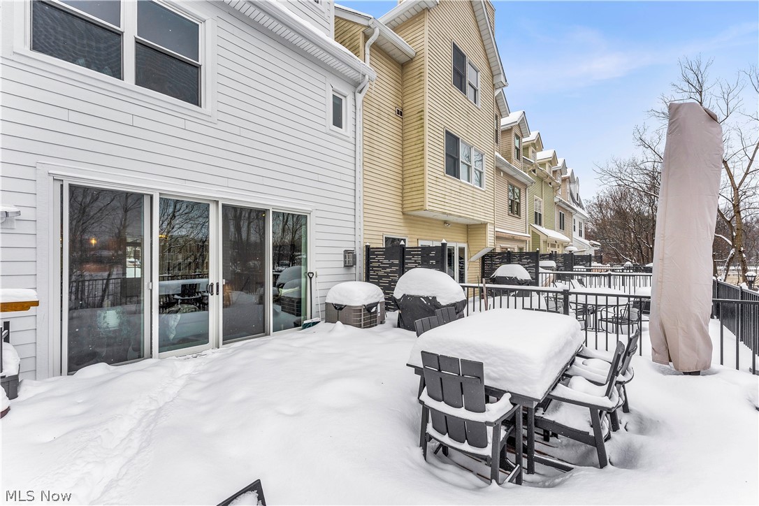 Riverside Gardens - Residential