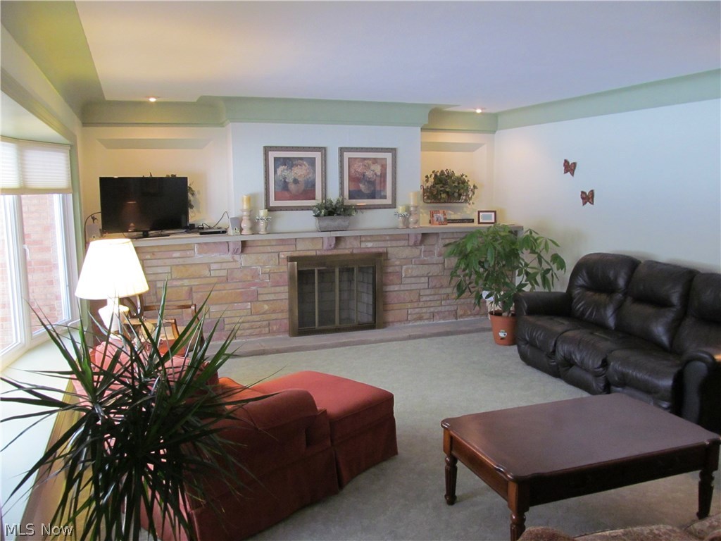 Sam Uhlins Pleasant Vly Homes - Residential