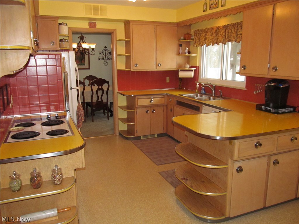 Sam Uhlins Pleasant Vly Homes - Residential