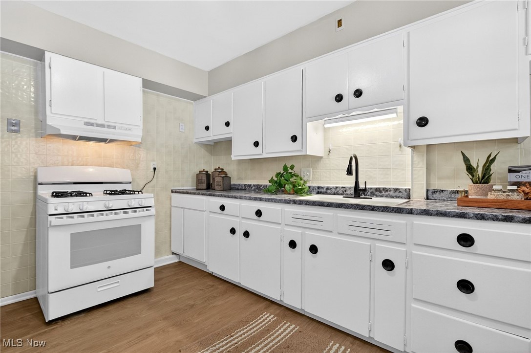 Hollywood Park - Residential