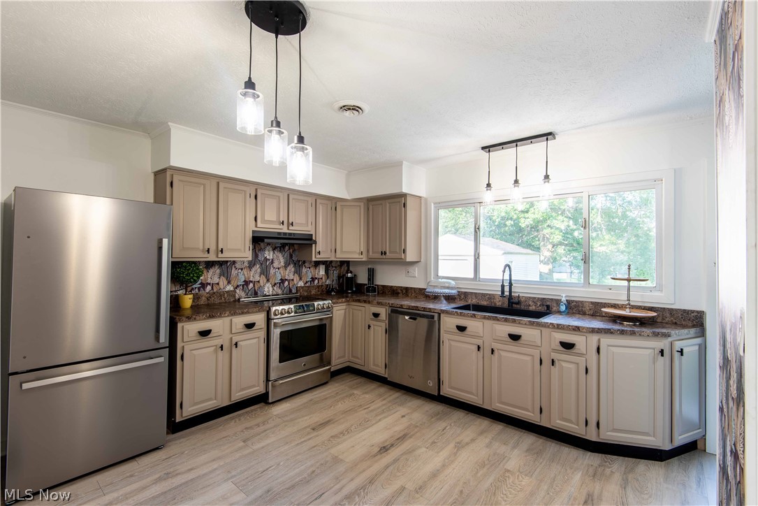 Ridgeview - Residential