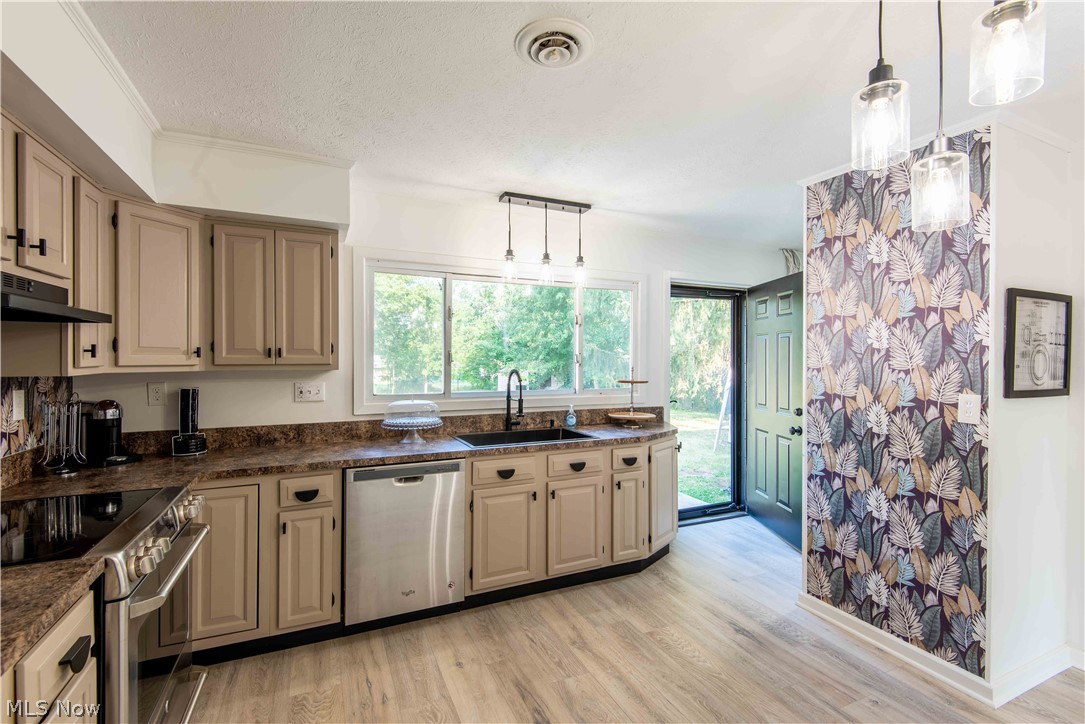 Ridgeview - Residential