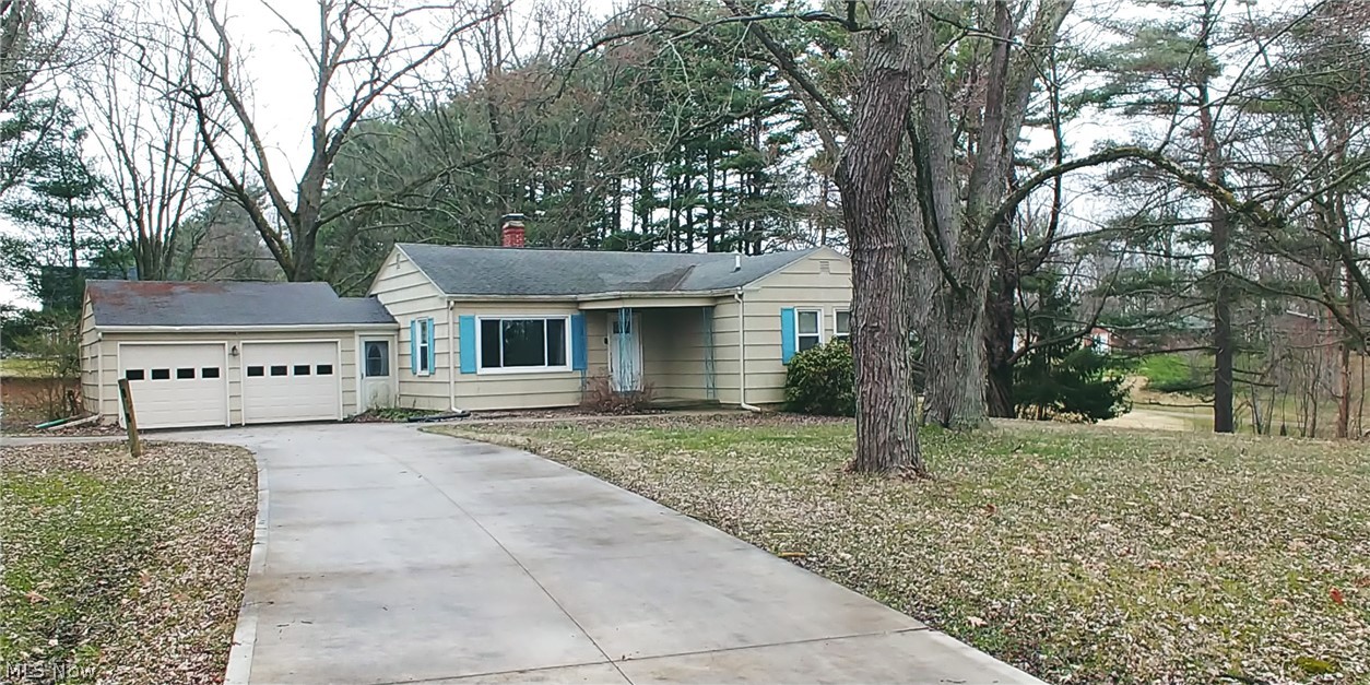 Are you looking for a home to call your own this spring? Check out this 3 bedroom 2 bath home with a florida room on 1 acre outside of Ashland. You won't have to worry about spring storms knocking out the power on this country home, it has a whole house generator to keep you powered up. The kitchen was updated 5yrs ago and the master bath was also updated 5yrs ago It has a well that's only a year old, the roof on the house is 7yrs old, septic risers 1 yr old, windows are 5yrs old, water softener is 3yrs old. And yes this house has A/C! If you have been looking for an affordable home with 3 bedrooms, 2 bathrooms on an acre in the country here's your shot. Schedule a showing today!