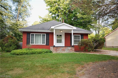 Photo for 1489 Chapman Avenue