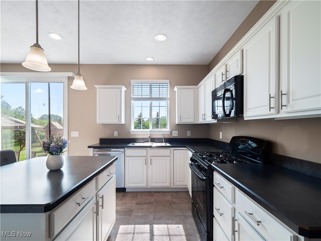 12174 Edgehill Oval, Strongsville, Ohio image 14