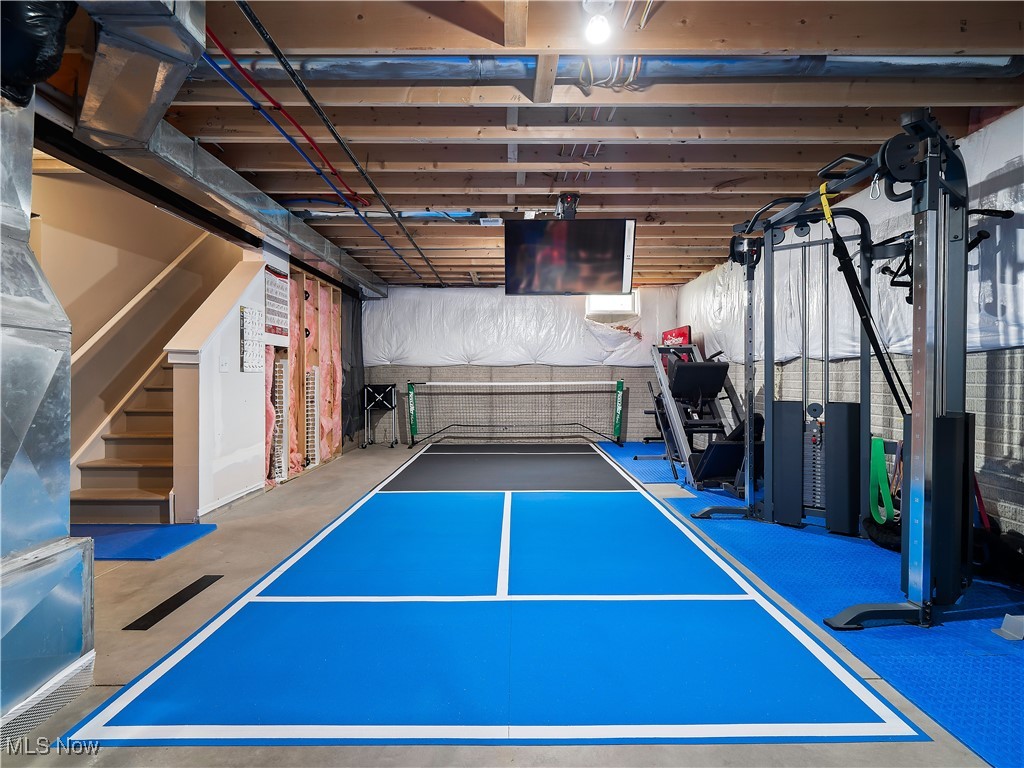 12174 Edgehill Oval, Strongsville, Ohio image 32