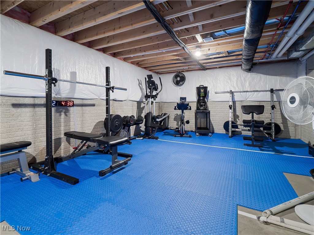 12174 Edgehill Oval, Strongsville, Ohio image 30