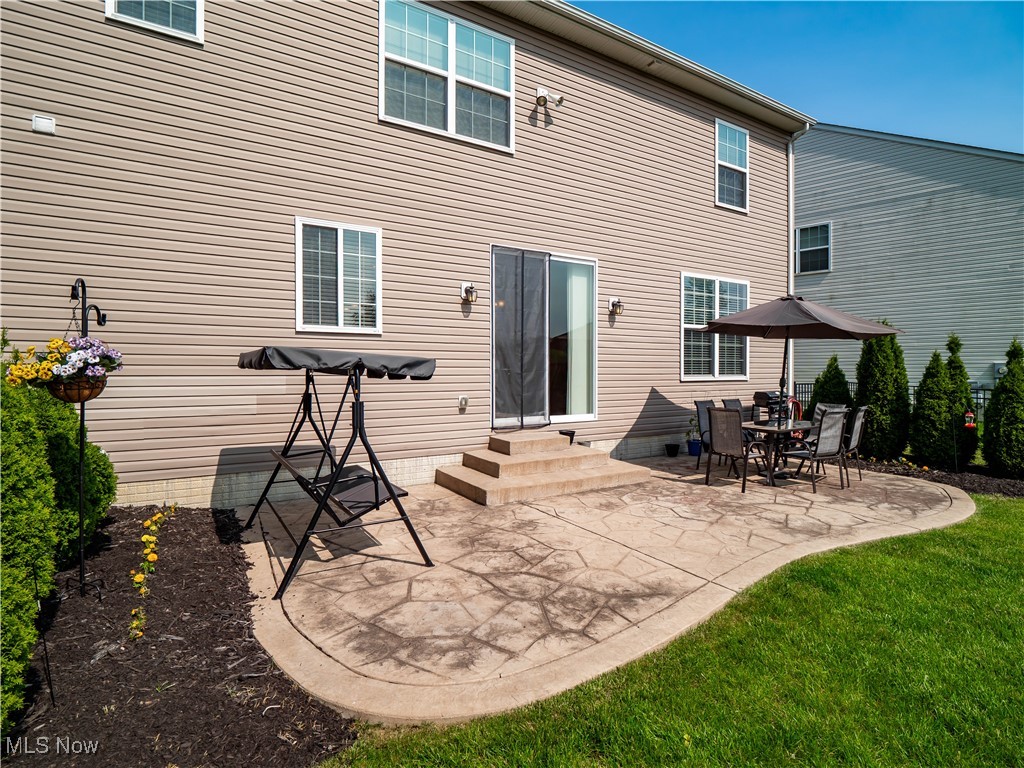 12174 Edgehill Oval, Strongsville, Ohio image 42