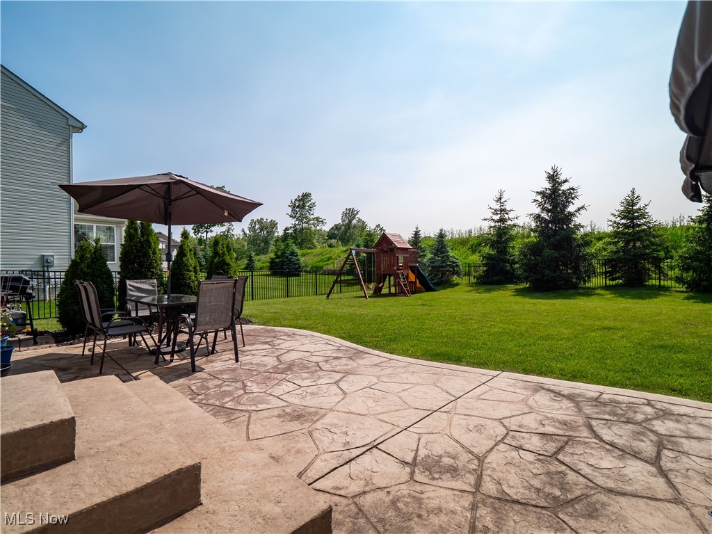 12174 Edgehill Oval, Strongsville, Ohio image 44