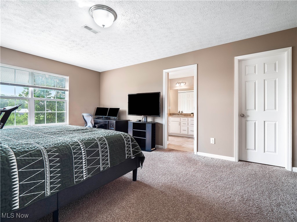12174 Edgehill Oval, Strongsville, Ohio image 19