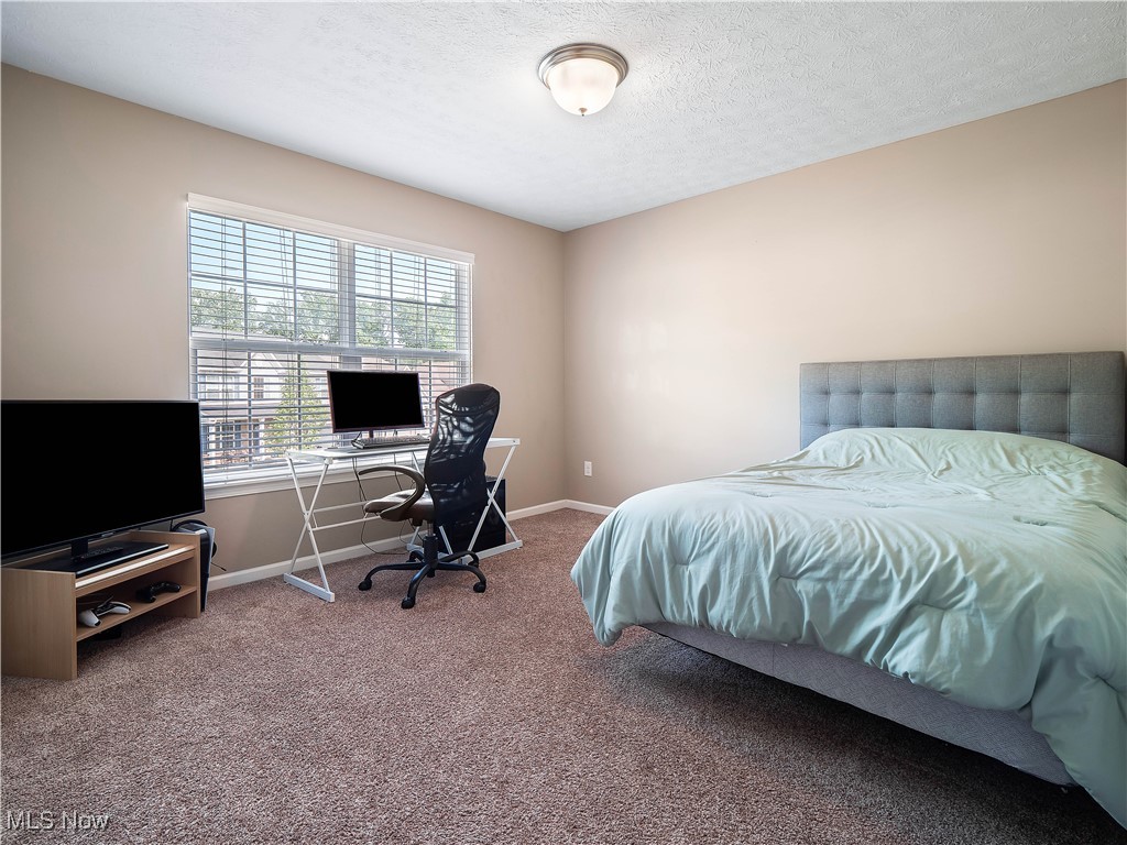 12174 Edgehill Oval, Strongsville, Ohio image 26
