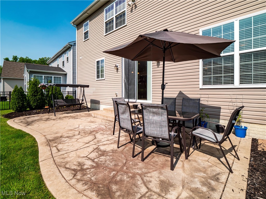 12174 Edgehill Oval, Strongsville, Ohio image 45
