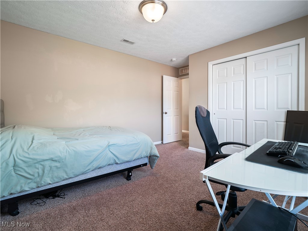12174 Edgehill Oval, Strongsville, Ohio image 27