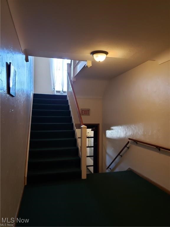 Woodview Manor - Residential