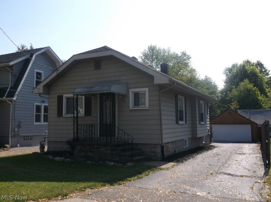 73 Marion is a wonderful 2 bedroom ranch.  This home offers updated windows, A/C, hot water tank, roof and a waterproofed basement. Large back deck, fenced in backyard with 2 car garage. This home comes with a Home Warranty.  You don't want to miss this​​‌​​​​‌​‌​​​‌‌​​​‌‌‌​​‌​​‌‌​​​​ one!