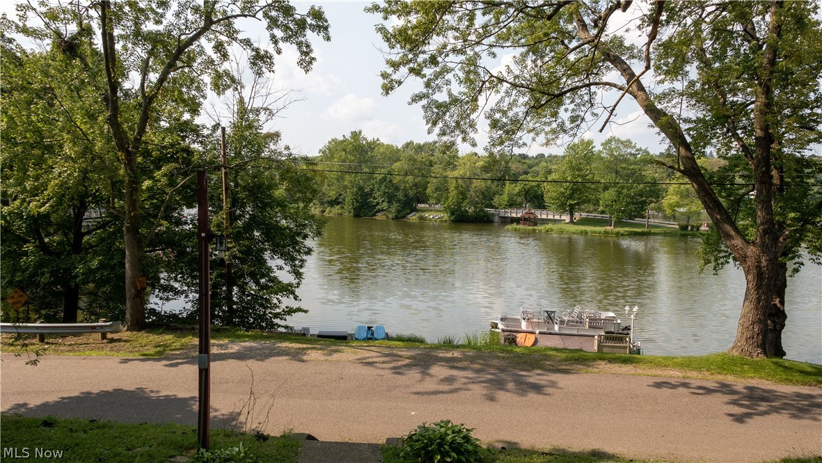 Willowdale Lake - Residential