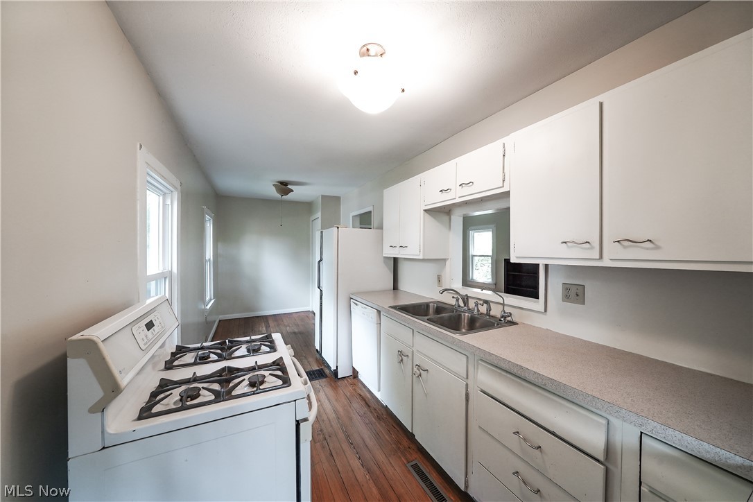 Willowdale Lake - Residential