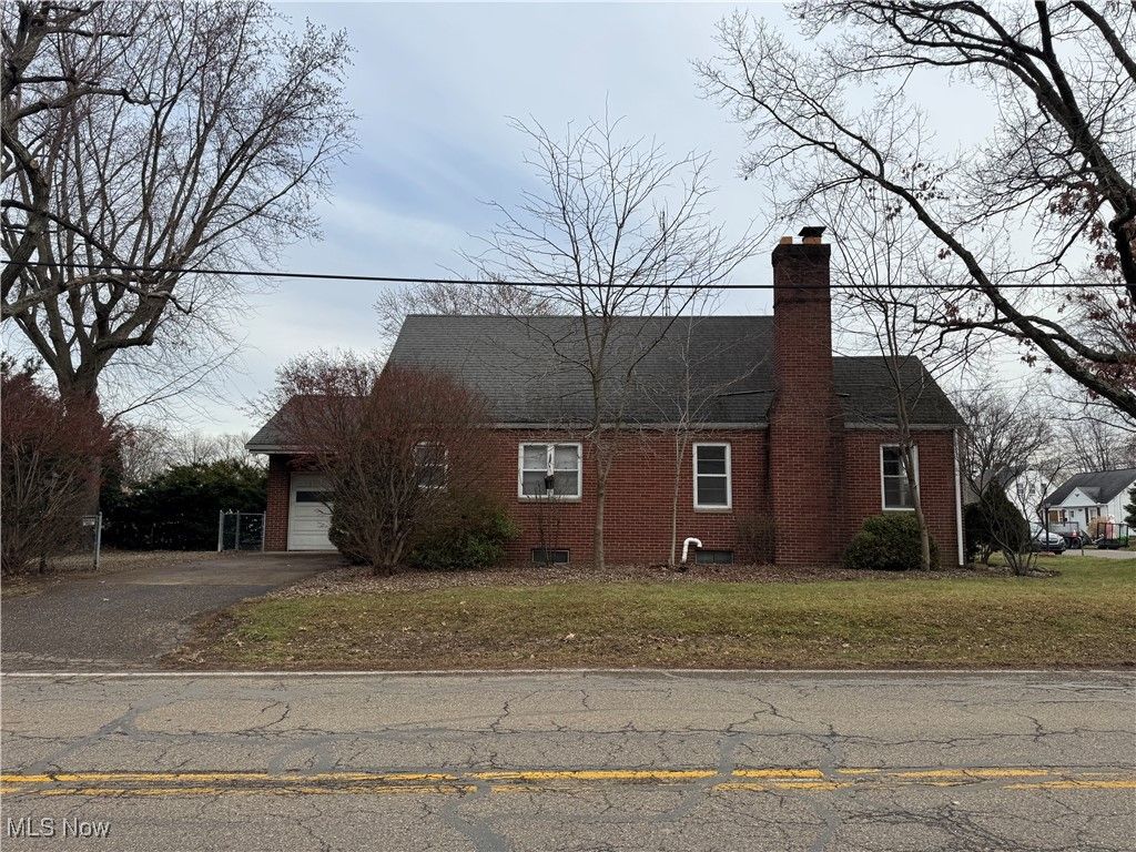 Photo of 3053 Helen Place NW, Canton, OH 44708 (MLS # 5178522)