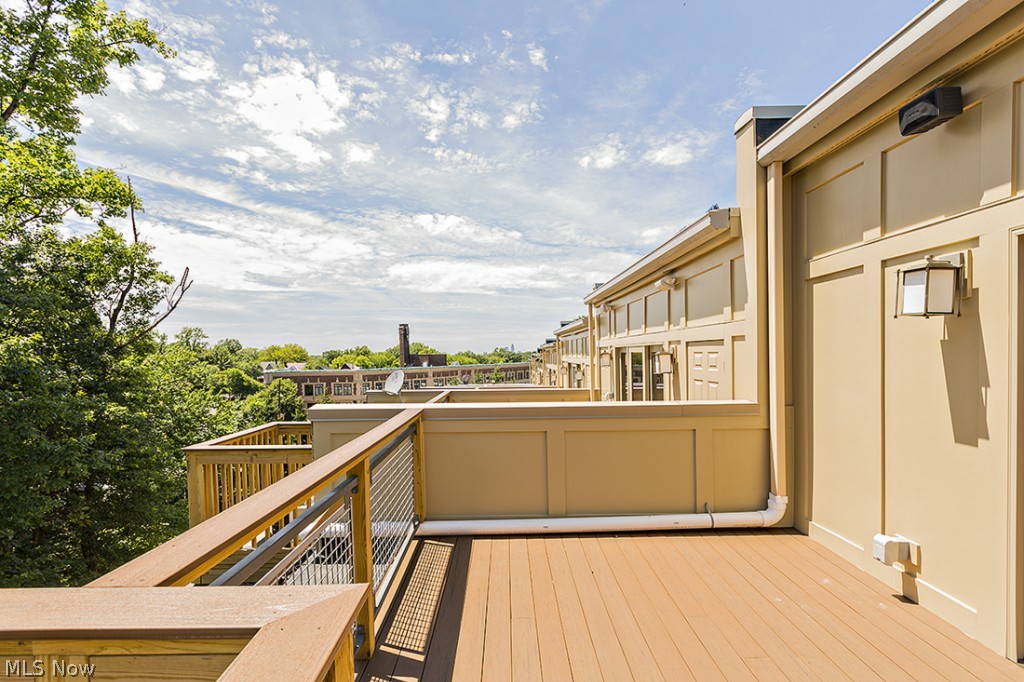 Cedarmount Condo Ph 03 - Residential