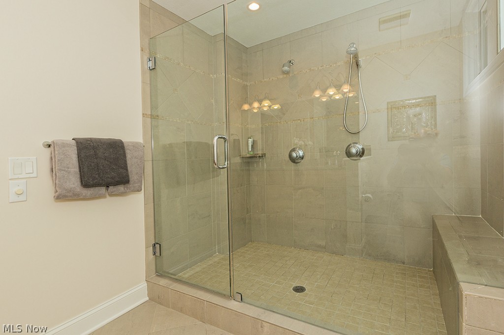 Cedarmount Condo Ph 03 - Residential