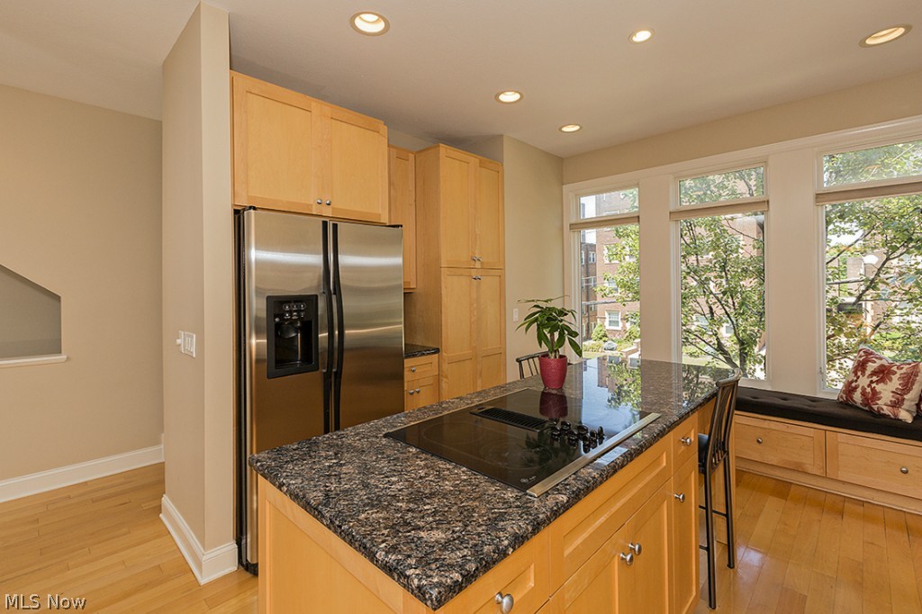 Cedarmount Condo Ph 03 - Residential