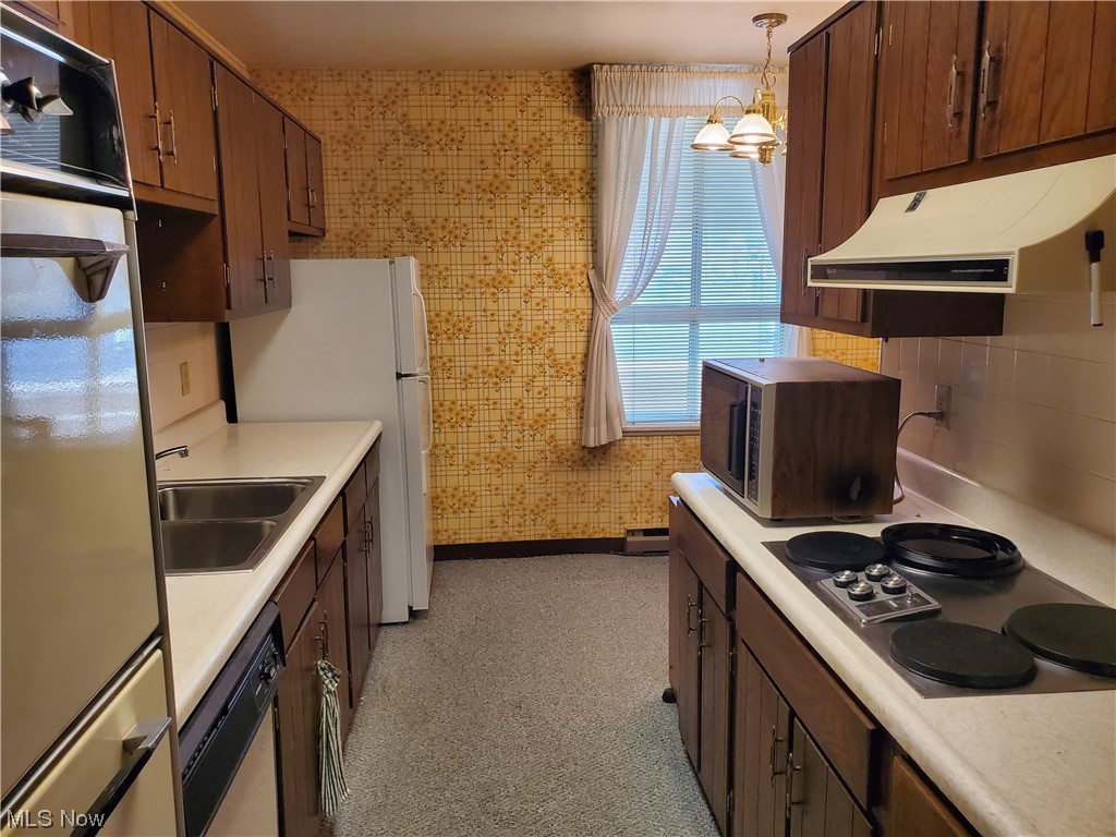 Silver Lake Towers - Residential