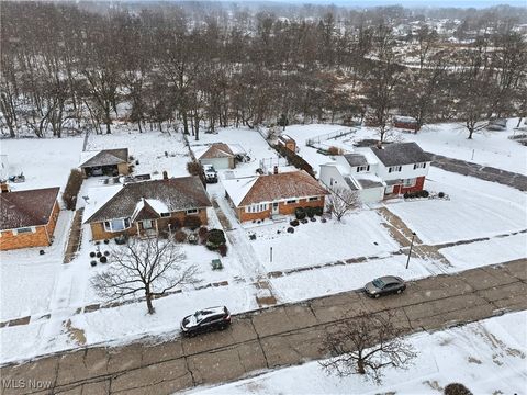 Tiny photo for 5905 Regency Drive, Parma, OH 44129 (MLS # 5179068)