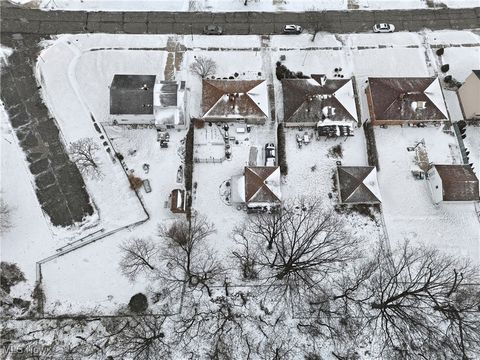 Tiny photo for 5905 Regency Drive, Parma, OH 44129 (MLS # 5179068)